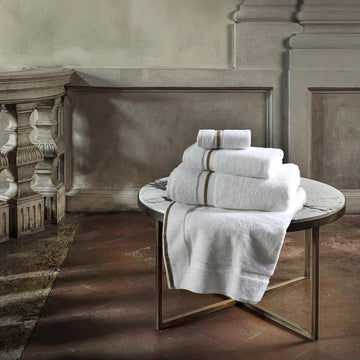The Most Sumptuous Hand Towels and Bathrobes You'll Ever Use: LivingT's 100% Cotton Range